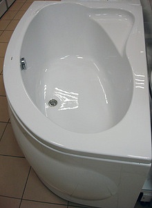 Акриловая ванна Riho Lyra 140 R
