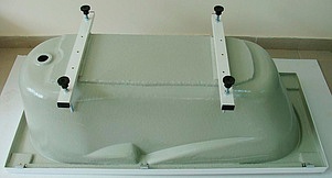 Акриловая ванна Bas Нептун стандарт 170 см на ножках