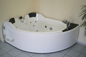Акриловая ванна Gemy G9086 K L