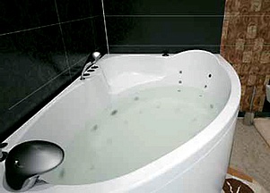 Акриловая ванна Aquanet Mayorca R