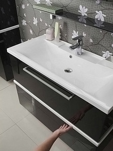 Мебель для ванной Акватон Турин 100 с белой панелью