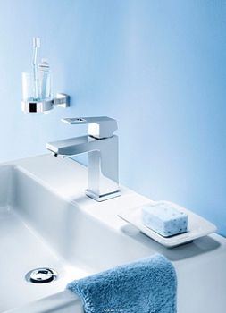 Смеситель Grohe Eurocube 23132000 для раковины