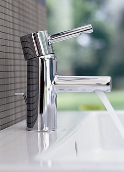 Смеситель Grohe Essence 33532000 для раковины