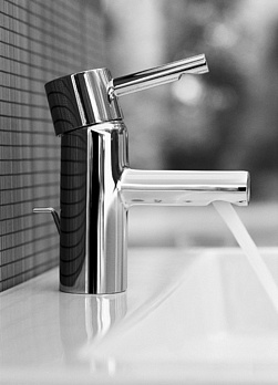 Смеситель Grohe Essence 33562000 для раковины