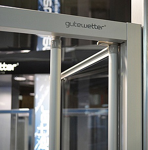 Душевая дверь в нишу GuteWetter Practic Door GK-404 правая (83-87)x190 стекло бесцветное, профиль мат. хром