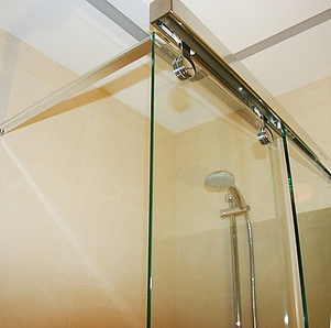 Шторка на ванну GuteWetter Slide Pearl GV-862 правая 100 см стекло бесцветное, профиль хром