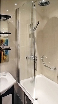 Шторка на ванну GuteWetter Lux Pearl GV-601 левая 70 см стекло бесцветное, профиль хром