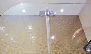 Шторка на ванну GuteWetter Lux Pearl GV-102A правая 100 см стекло бесцветное, профиль хром