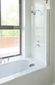 Шторка на ванну GuteWetter Lux Pearl GV-102 правая 85 см стекло бесцветное, профиль хром
